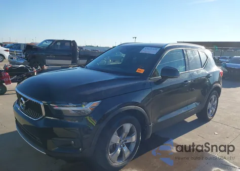 2022 Volvo Xc40 T5 Momentum z USA, uszkodzony, nr VIN YV4162UK1N2763065